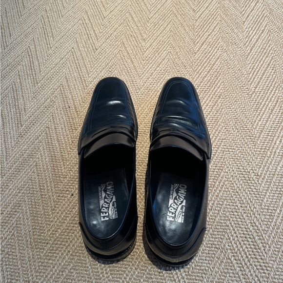 Men’s Salvatore Ferragamo black loafers - Picture 3 of 4